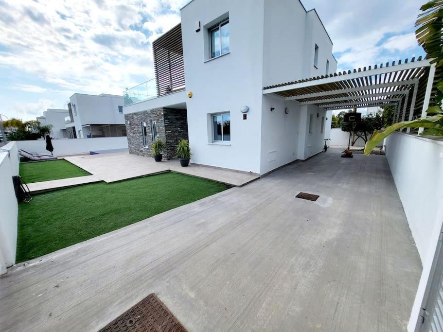 Villa Utopia Пафос Экстерьер фото